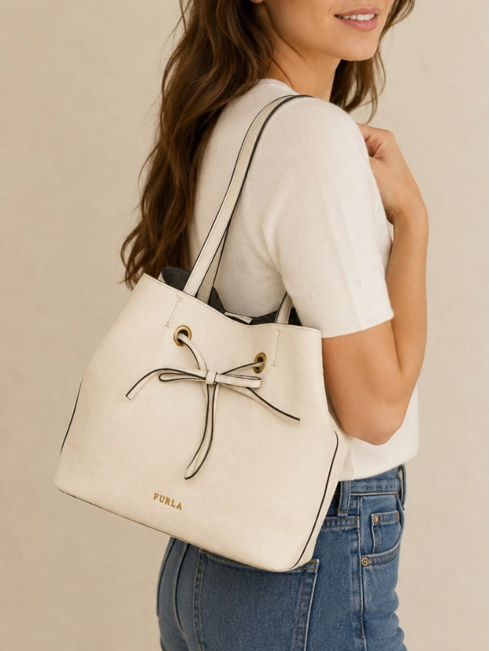 Furla Costanza F7339 Ivory Pebbled Leather Drawstring Bucket Tote Shoulder Bag - Picture 3 of 11